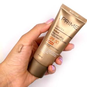 کرم ضدآفتاب  رنگی جوان کننده SPF 50 مناسب انواع پوست پریم