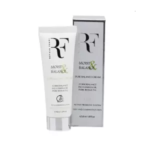 کرم مرطوب کننده و آبرسان پوست چرب رویال فم حجم ۵۰ میلی لیتر